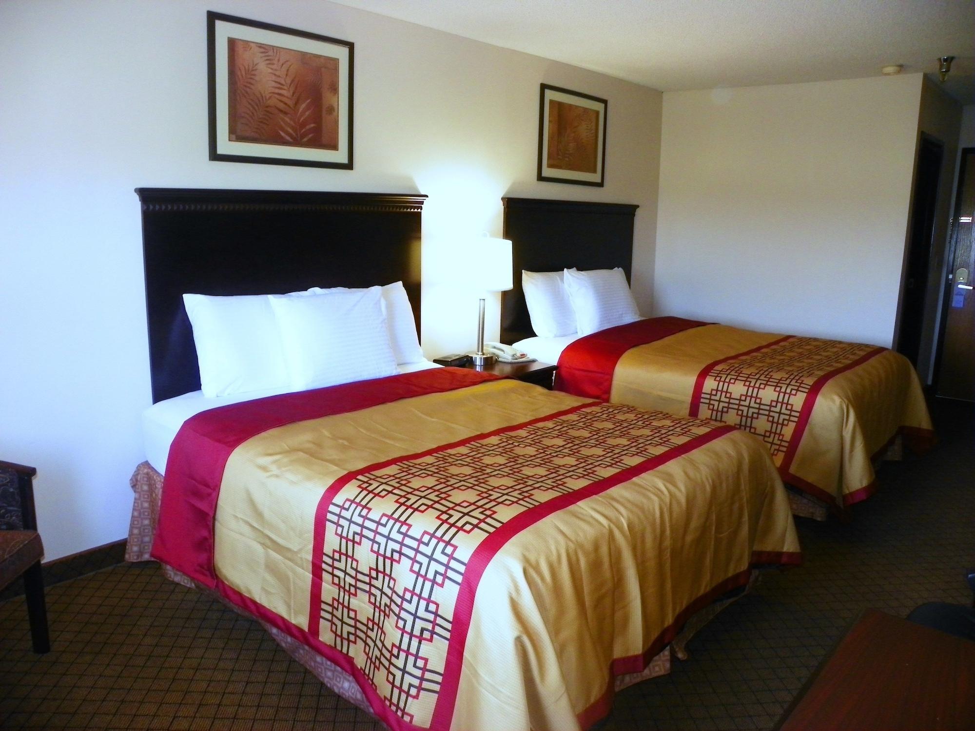 Royalton Inn & Suites Upper Sandusky ภายนอก รูปภาพ