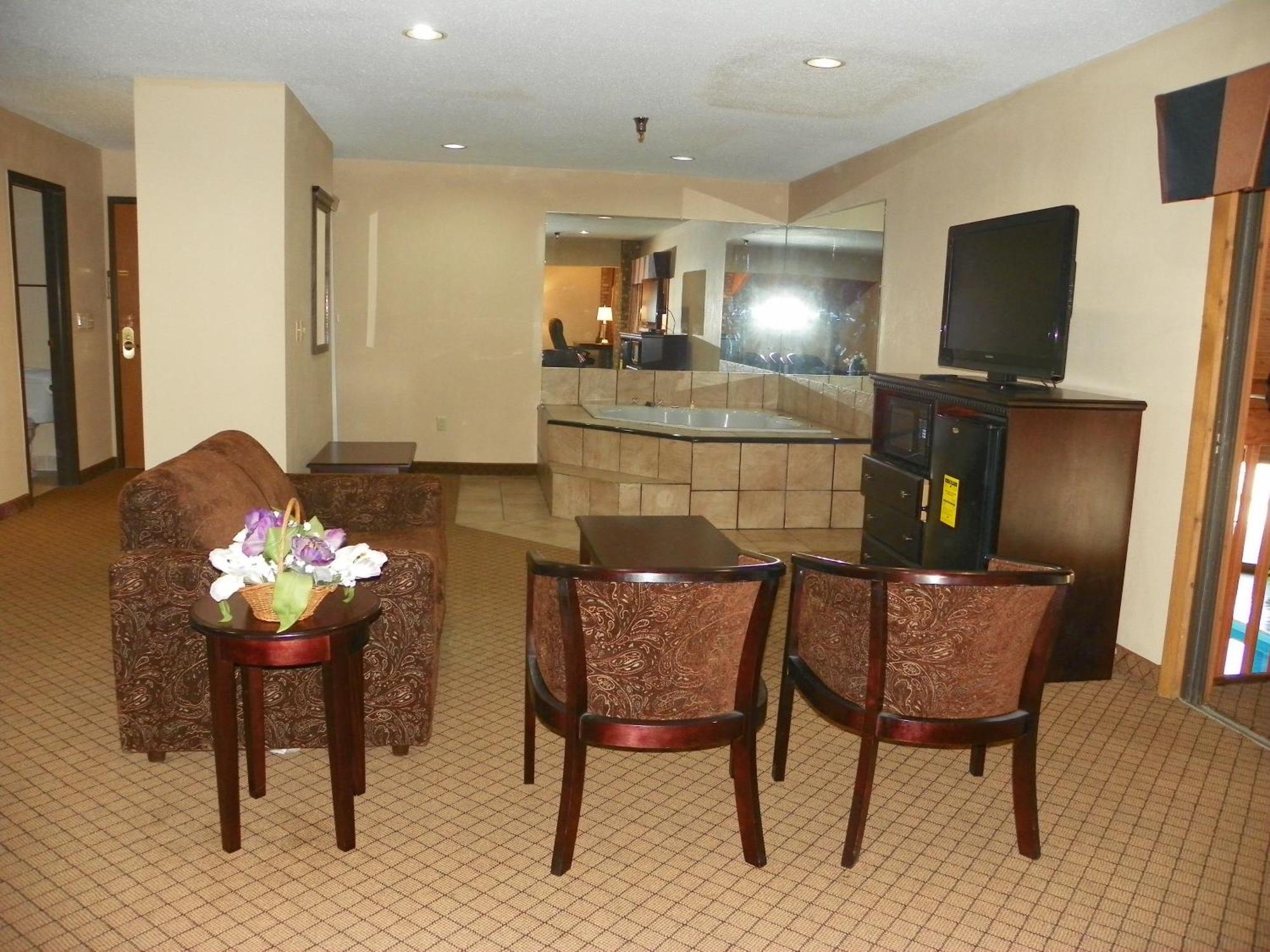 Royalton Inn & Suites Upper Sandusky ภายนอก รูปภาพ